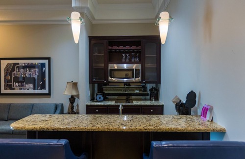 Lake Ozark Resort | Experience Camden on the Lake Resort & Spa: Rated 9/10!
