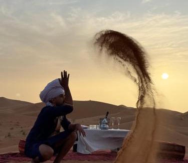 Taouz Bed & Breakfast | Exquisite Merzouga Luxury Tent - 5-Star Family Retreat
