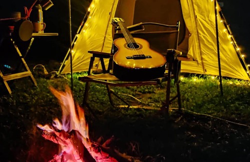Magallanes Other | Cozy Camel Tent with Hot Tub for Family and Pets