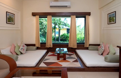 Igatpuri Hotel | Relax at Mystic Valley Spa Resort with Pool & Restaurant