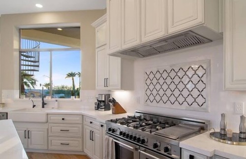 Palm Canyon House | Discover the Alluring Camelback Beauty with Ocean Views