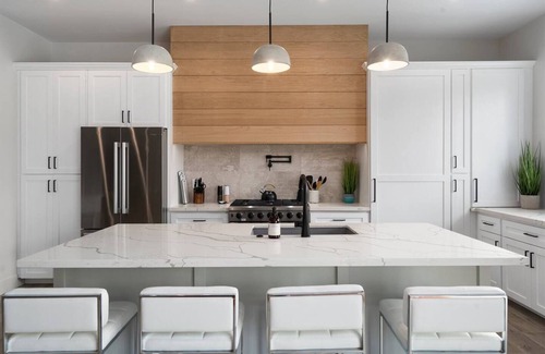 Arcadia Lite Villa | Hollywood Luxe Retreat with Camelback Mountain Views