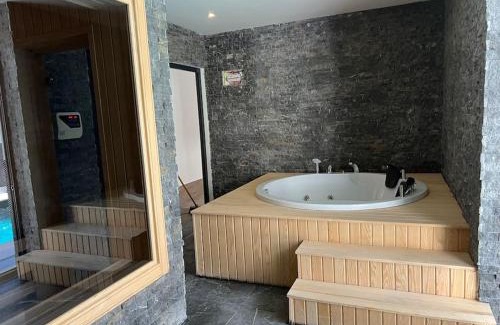 Alanya Apartment | Modern 4-Star Camelia: Poolside Bliss on Cleopatra Beach
