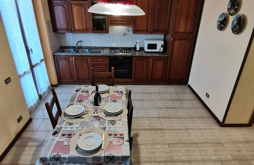 Guamo House | Discover Camellia Villa: Ocean Views & Family-Friendly Amenities