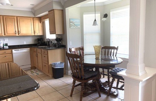 Niceville House | Camellia House: Perfect Getaway with Ocean View & Spa