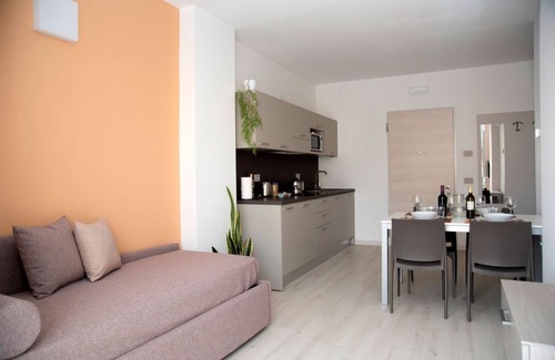 Borgo Roma Apartment | CAMELOT APARTMENT RED5