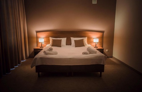 Sandomierz Bed & Breakfast | Discover Camelot: Spa Retreat with Family-Friendly Perks
