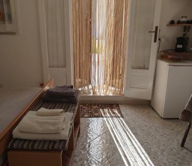 Ruvo di Puglia Bed & Breakfast | Family-Friendly Stay at Camera Brupier with Kitchen Access