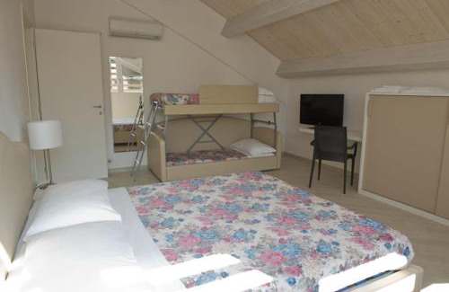 Fosso Ghiaia Apartment | Discover Comfort at Camera & Caffè Cenni - Rated 9/10