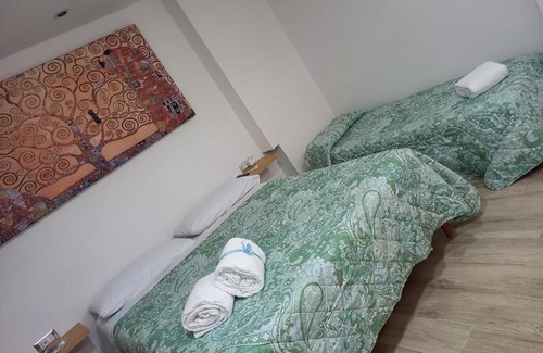 Gianola House | Experience Comfort at CAMERA EDEN: Family Fun & Hot Tub