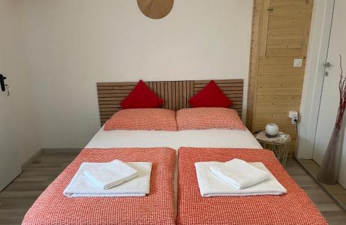 Cadenazzo Bed & Breakfast | Family-Friendly Camera Enaj with Exceptional 9.2/10 Rating