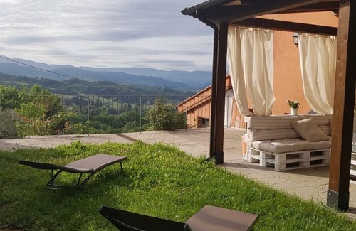 Vicchio House | Romantic Retreat Surrounded by Nature, Art & Good Food