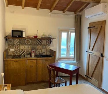 Altopascio House | Book Your Stay at Camera Tripla Il Picchio Verde - 9.5/10!