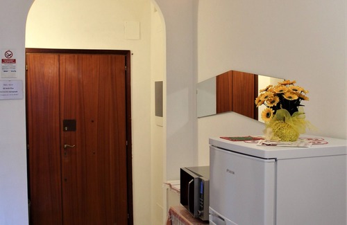 Pisa House | Inviting Camera VESTA: Top Rated with Family-Friendly Amenities