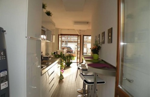 Arezzo House | Guest Favorite: Cameracaffè sul Lago with Breakfast Included