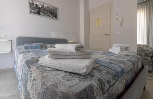 Porto San Giorgio House | Guest Rated 9.1: Family-Friendly Camere Casa Azzurra