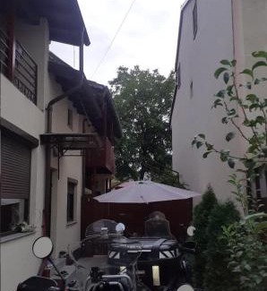 Pitesti Apartment | Pet-Friendly Retreat at Camere Centrale with Breakfast Included