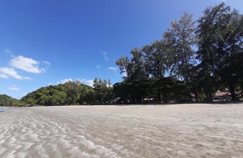 Palian Resort | Experience Oceanfront Bliss at Cameron Island Resort