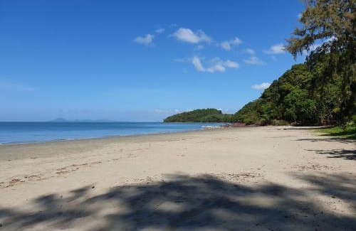 Palian Resort | Experience Oceanfront Bliss at Cameron Island Resort