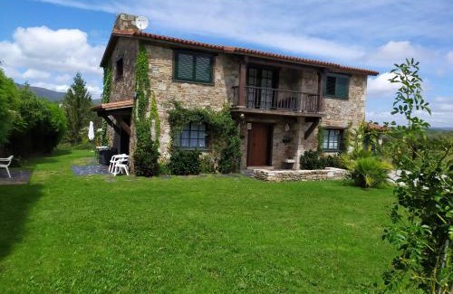 Padron Hostel | Discover Camiño da Vieira: Oceanfront Family Retreat