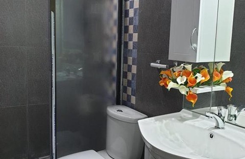 Mambajao Hotel | Discover Camiguin Kalimba de Luna Inn: Pet-Friendly Retreat