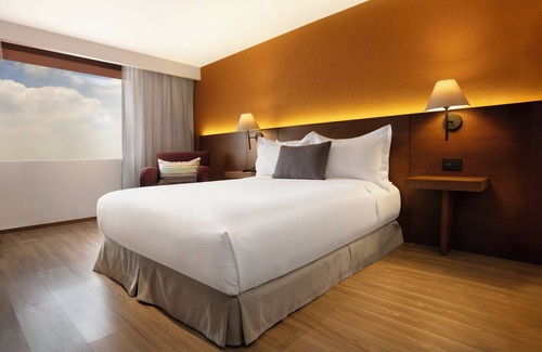 Venustiano Carranza Hotel | Discover Comfort at Camino Real Aeropuerto Mexico Hotel