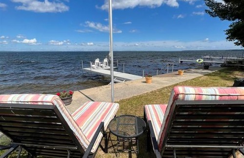 Sebago House | Cozy Camp Carroll: Family and Pet Friendly Getaway