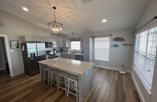 Chauvin Cabin | Top-Rated CAMP COCODRIE: Waterfront Fishing & Hunting Lodge