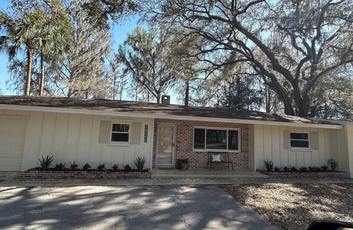 Dunnellon House | Family-Friendly Camp Collop on the Rainbow River - Rated 10/10