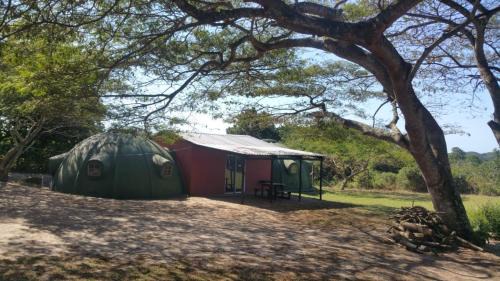 Sodwana Bay Ski Chalet | Cozy Camp Jonathan: Pet-Friendly with Oceanfront Views