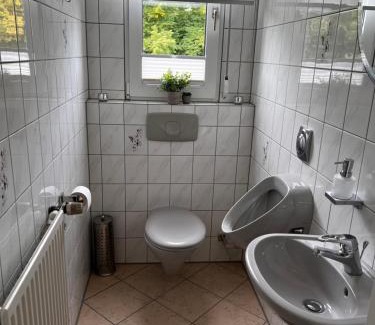 Holthausen Lippe Apartment | Cozy Camp Marina Ribbrock: Pet-Friendly with Breakfast