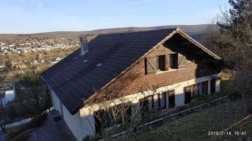 Vireux-Molhain House | Discover Camp Paradis: Pet-Friendly Family Retreat Awaits