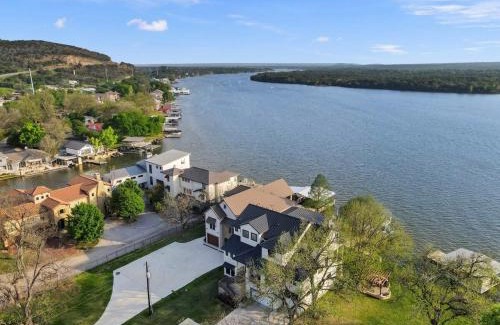 Kingsland House | Discover Campa Royale: Concierge Services & Pet Friendly