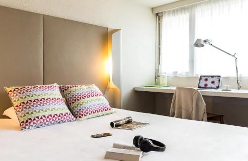 Glisy Hotel | Inviting Campanile Amiens - Glisy: Family and Pet Friendly Stay