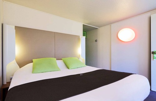 Auch Hotel | Discover Campanile Auch: Family-Friendly with Spa & Dining