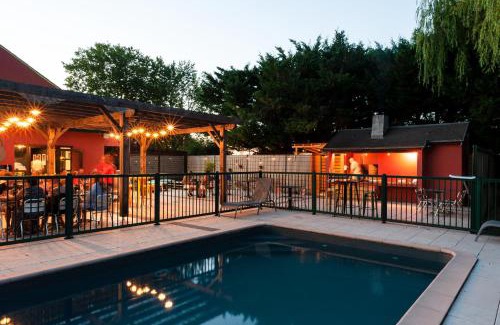 Beaune Hotel | Pet-Friendly Campanile Beaune with Pool and Ocean Views