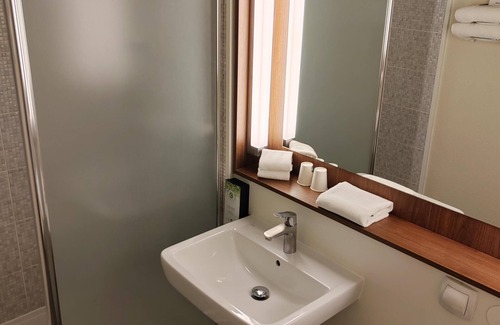 Mondeville Hotel | Comfortable Stay at Campanile Caen Mondeville with Spa