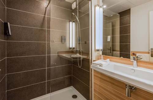 Chartres Hotel | Discover Campanile Chartres Centre Near Gare and Cathedral