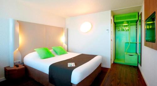 Chartres Hotel | Pet-Friendly Campanile Chartres with Ocean View Amenities
