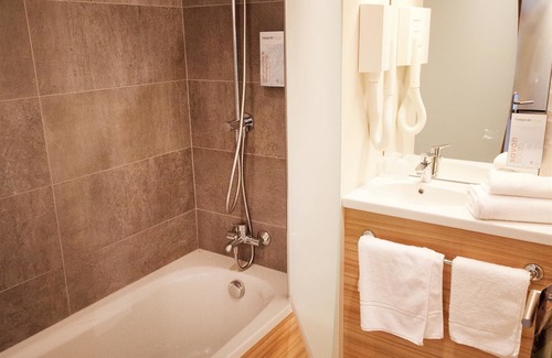Clermont-Ferrand Hotel | Explore Campanile Clermont Ferrand Centre: Rated 8.8/10
