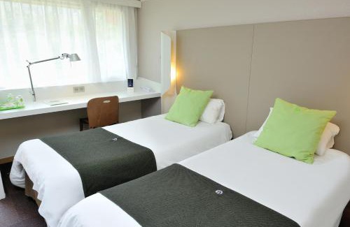 Clermont-Ferrand Hotel | Discover Campanile Clermont Ferrand - Le Brezet Retreat