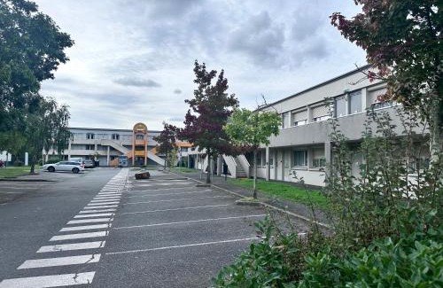 Saint-Sebastien-sur-Loire Hotel | Discover Campanile Nantes with Pet-Friendly Amenities