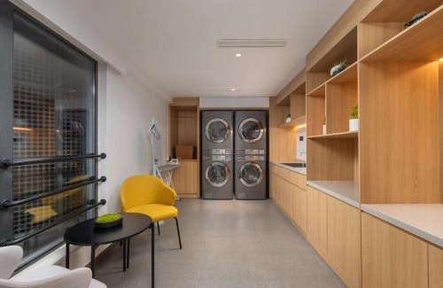 Pudong Hotel | Campanile Hotel Shanghai Dishui Lake Planetarium