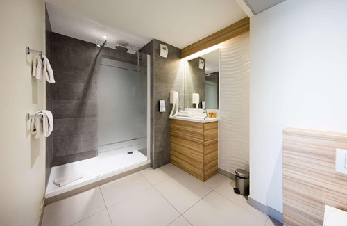Limoges Hotel | Discover Campanile Limoges Centre - Gare with Spa & Breakfast