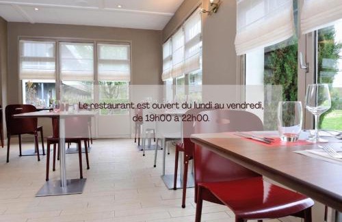 Saint-Laurent-de-Mure Hotel | Discover Campanile Lyon Est Aéroport with Ocean Views
