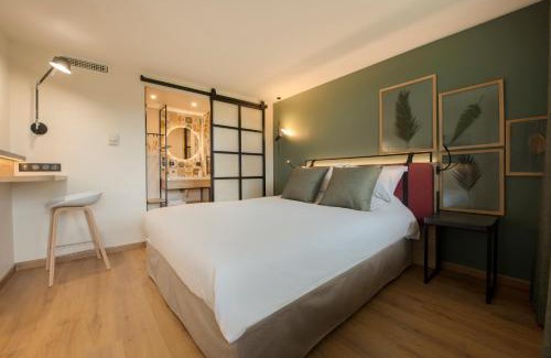 Jouy-aux-Arches Hotel | Pet-Friendly Campanile Metz - Jouy-Aux-Arches Awaits You!