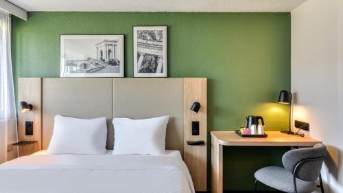 Arcueil Hotel | Discover Campanile Paris Sud - Pet Friendly & Family Welcome