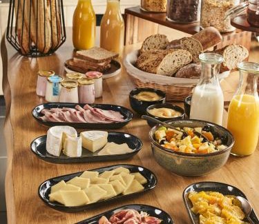 Perpignan Hotel | Pet-Friendly Stay at Campanile Perpignan Sud Hotel