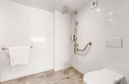 Poitiers Hotel | Pet-Friendly Campanile Poitiers Sud Near the Airport