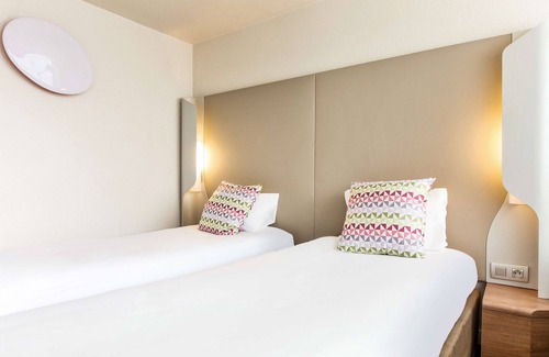 Poitiers Hotel | Pet-Friendly Campanile Poitiers Sud Near the Airport